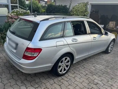 Gebraucht Mercedes C200 136 PS (100 kW) 2010 Grau Kombi