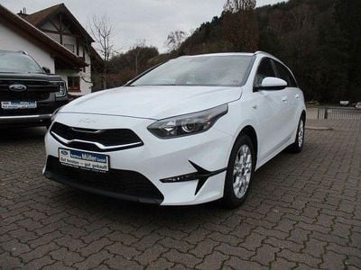 Gebraucht Kia Ceed Vision 136 PS (100 kW) 2024 Weiß Kleinwagen