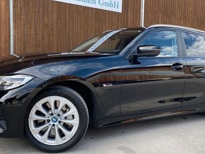 BMW 330e