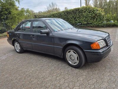 Gebraucht Mercedes C180 122 PS (89 kW) 1994 Schwarz Limousine