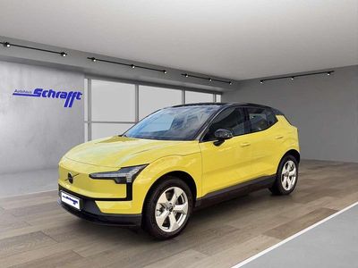 Moss yellow Gebraucht 2025 Volvo EX30 Performance SUV | 38.890 € (Fairer Preis)