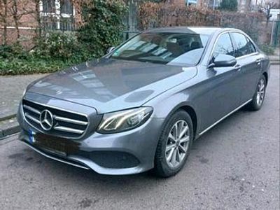 Mercedes E200