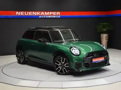 Gebraucht Mini John Cooper Works 156 PS (114 kW) 2024 Grün Kleinwagen