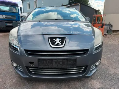 Gebraucht Peugeot 5008 150 PS (110 kW) 2012 Grau Van / Kleinbus