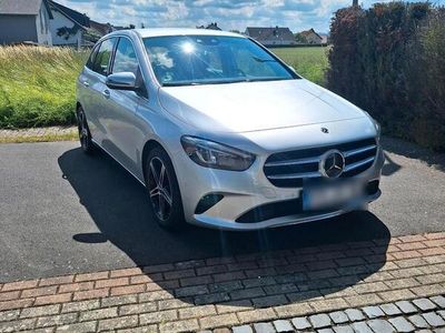 Mercedes B220