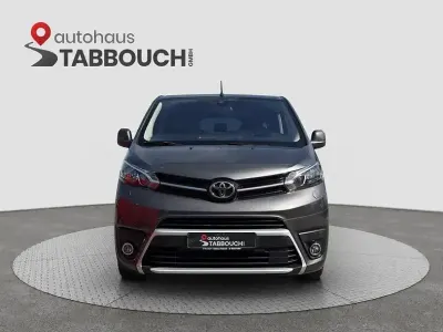 Usata Toyota Proace Verso 177 CV (130 kW) 2017 Grigio Station wagon