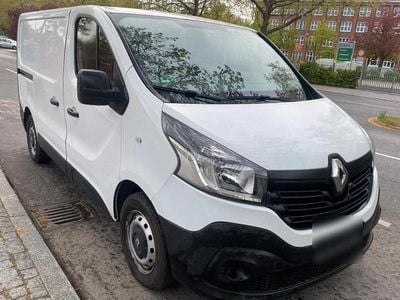 Gebraucht Renault Trafic 90 PS (66 kW) 2015 Weiß Van / Kleinbus