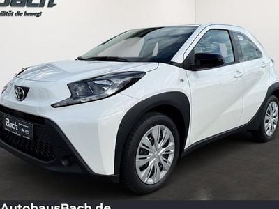 Gebraucht Toyota Aygo X Play 72 PS (52 kW) 2025 Weiß SUV