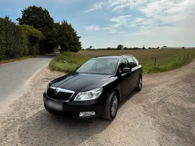 Gebraucht Skoda Octavia 102 PS (75 kW) 2012 Schwarz Kombi