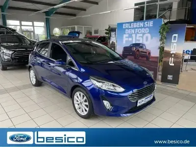 Gebraucht Ford Fiesta Titanium 101 PS (74 kW) 2017 Blau Kleinwagen