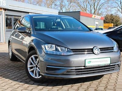 Gebraucht VW Golf VII Comfortline 150 PS (110 kW) 2018 Grau Limousine