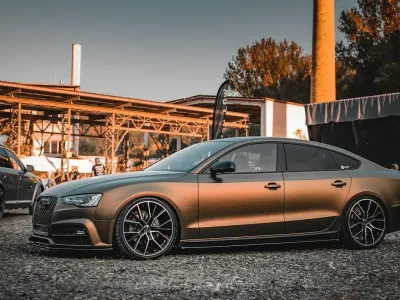 Gebraucht Audi A5 Sportback Comfort 224 PS (164 kW) 2014 Blau Kleinwagen