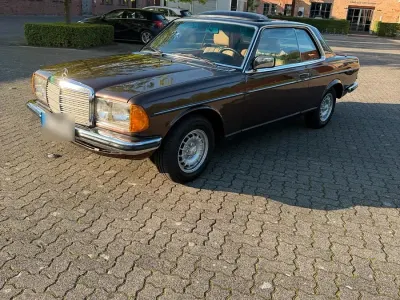 Gebraucht Mercedes 230 136 PS (100 kW) 1984 Braun Coupé