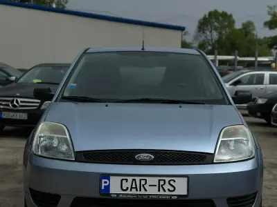 Używany Ford Fiesta 70 KM (51 kW) 2005 Niebieski Hatchback
