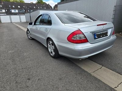 Mercedes E280