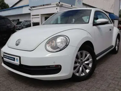 Gebraucht VW Beetle 105 PS (77 kW) 2014 Pure white Kleinwagen