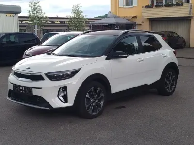 Gebraucht Kia Stonic Spirit 120 PS (88 kW) 2021 Weiß SUV