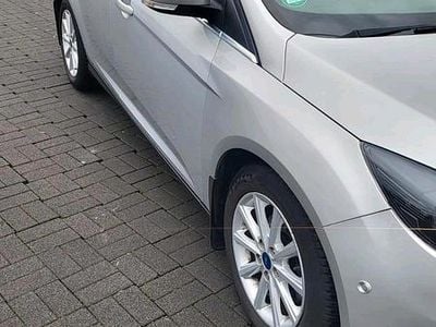 Gebraucht Ford Focus 125 PS (91 kW) 2015 Silber Kombi