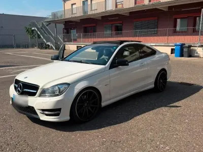 Gebraucht Mercedes C220 170 PS (125 kW) 2012 Weiß Coupé