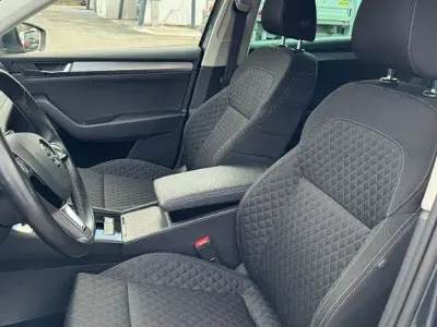 Używany Skoda Superb Style 190 KM (139 kW) 2017 Szary Kombi