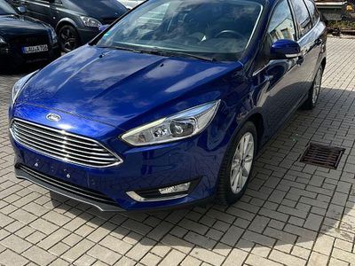 Usata Ford Focus Titanium 125 CV (91 kW) 2017 Blu Berlina