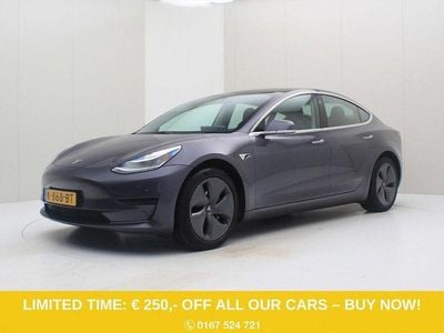 Grau Gebraucht 2020 Tesla Model 3 Standard Range Limousine | 17.400 € (Guter Preis)