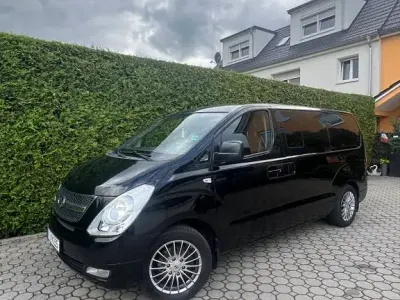 Gebraucht Hyundai H-1 170 PS (125 kW) 2011 Schwarz Van / Kleinbus