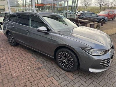 Neu VW Passat Elegance 150 PS (110 kW) 2026 Grau Kombi