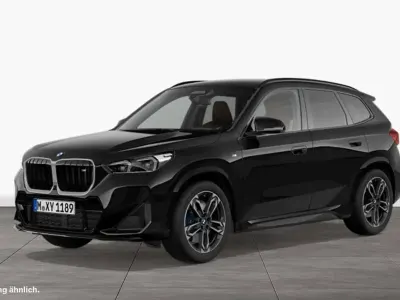 Gebraucht BMW X1 Performance 300 PS (220 kW) 2025 Saphirschwarz SUV