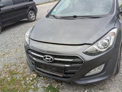 Usata Hyundai i30 Classic 110 CV (80 kW) 2016 Grigio Berlina
