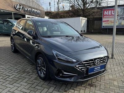 Gebraucht Hyundai i30 Trend 160 PS (117 kW) 2022 Grau Limousine