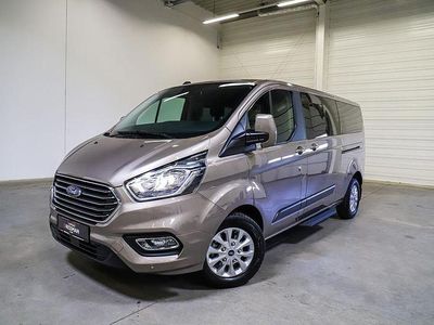 Usata Ford Tourneo Titanium 131 CV (96 kW) 2020 Argento Monovolume