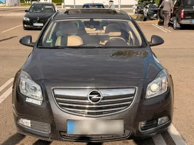 Gebraucht Opel Insignia 200 PS (147 kW) 2010 Silber Kleinwagen