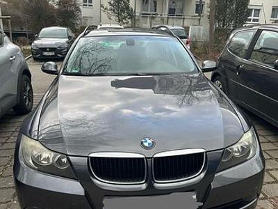 Gebraucht BMW 318 143 PS (105 kW) 2007 Grau Kombi