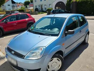 Second-hand Ford Fiesta 70 CP (51 kW) 2005 Argintiu Hatchback