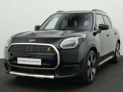 Schwarz Gebraucht 2024 Mini Countryman Favoured SUV | 39.871 € (Guter Preis)