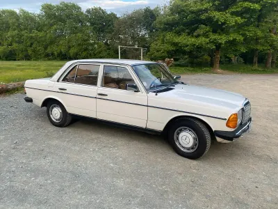 Gebraucht Mercedes 300 88 PS (64 kW) 1981 Weiß Limousine