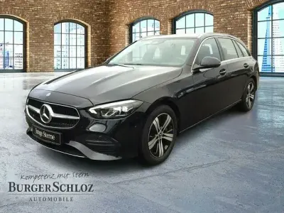 Gebraucht Mercedes C300 Avantgarde 265 PS (194 kW) 2022 Schwarz Kombi