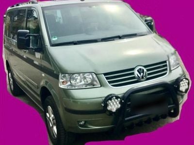 Second-hand VW T5 Highline 178 CP (130 kW) 2004 Verde Van