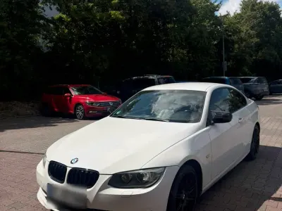 Gebraucht BMW 320 184 PS (135 kW) 2011 Weiß Coupé