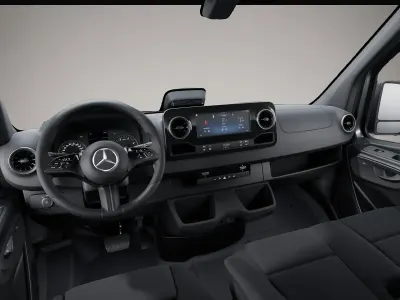 Gebraucht Mercedes Sprinter 170 PS (125 kW) 2025 Grau Van