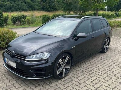 Schwarz Gebraucht 2015 VW Golf VII R Kombi | 22.500 €