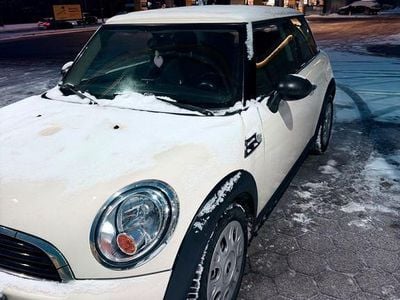 Gebraucht Mini ONE 75 PS (55 kW) 2011 Weiß Kleinwagen