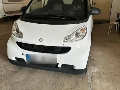 Gebraucht Smart ForTwo Coupé 61 PS (44 kW) 2011 Weiß Coupé