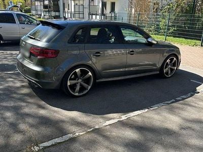 Usado Audi S3 Sport 300 HP (220 kW) 2015 Cinzento Sedan