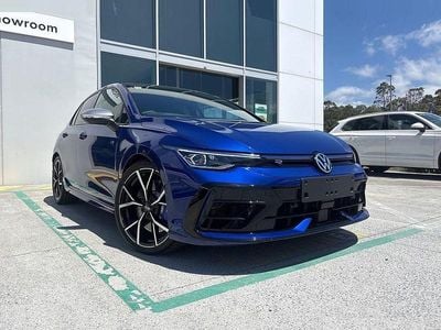 Nuova VW Golf VIII R 333 CV (244 kW) 2025 Blu Berlina