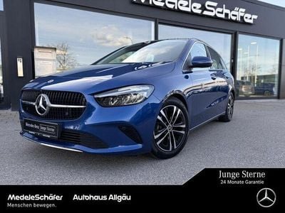 Gebraucht Mercedes B200 Progressive 163 PS (119 kW) 2025 Lack spektralblau (metallic) Van / Kleinbus