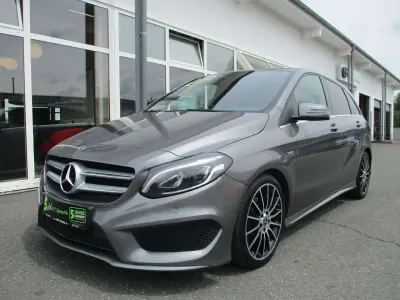 Gebraucht Mercedes B180 AMG line 109 PS (80 kW) 2017 Grau Kleinwagen