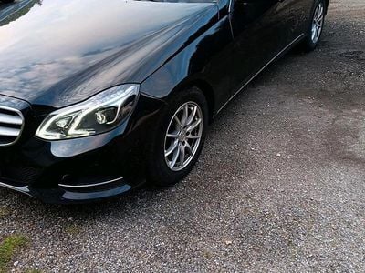 Second-hand Mercedes E220 170 CP (125 kW) 2015 Negru Break