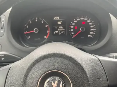 Gebraucht VW Polo 60 PS (44 kW) 2010 Grau Kleinwagen